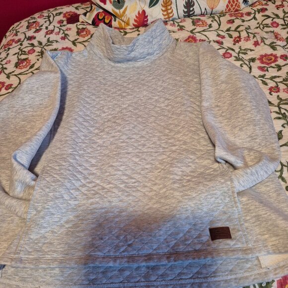 LL Bean Quilted Funnel neck Top Medium Petite - Picture 6 of 6